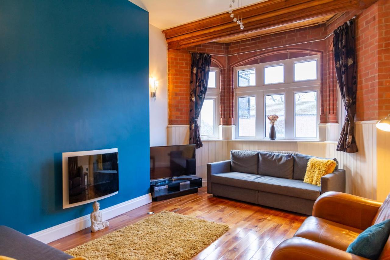 Apartment No 1 - The Old Red King Pub, Whitefield, Manchester Eksteriør bilde